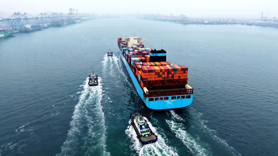 Hürmüz Boğazı krizini temsil eden konteyner gemisi